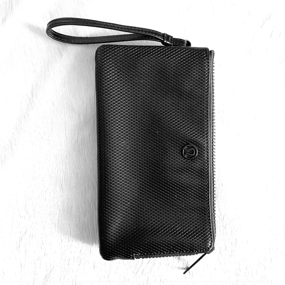 Lululemon double-zip wristlet